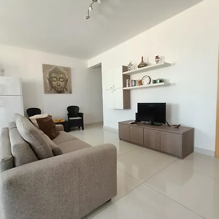 Crescent Court F Apartman *